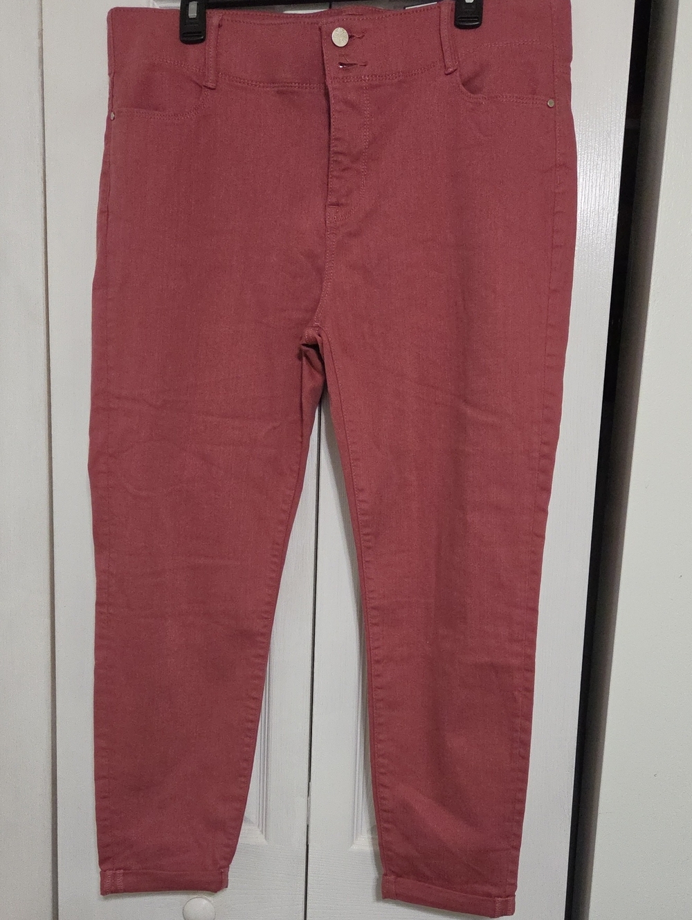 Apt 9 Rose-Mauve Tummy Control Denim Capri